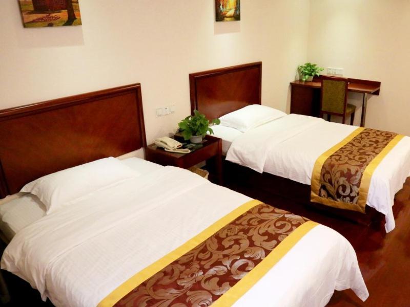 Greentree Inn Guiyang Court Street West Zhongshan Road Subway Station Business Hotel ภายนอก รูปภาพ