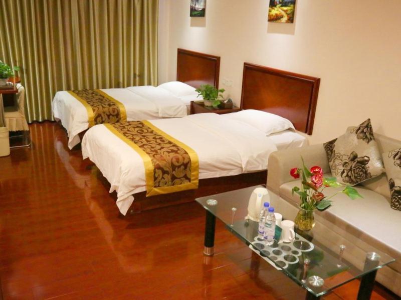 Greentree Inn Guiyang Court Street West Zhongshan Road Subway Station Business Hotel ภายนอก รูปภาพ