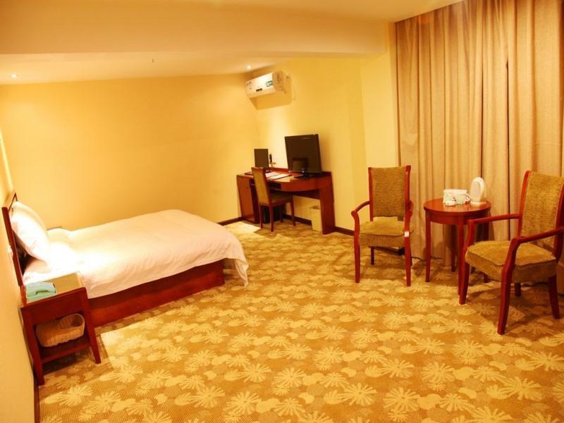 Greentree Inn Guiyang Court Street West Zhongshan Road Subway Station Business Hotel ภายนอก รูปภาพ