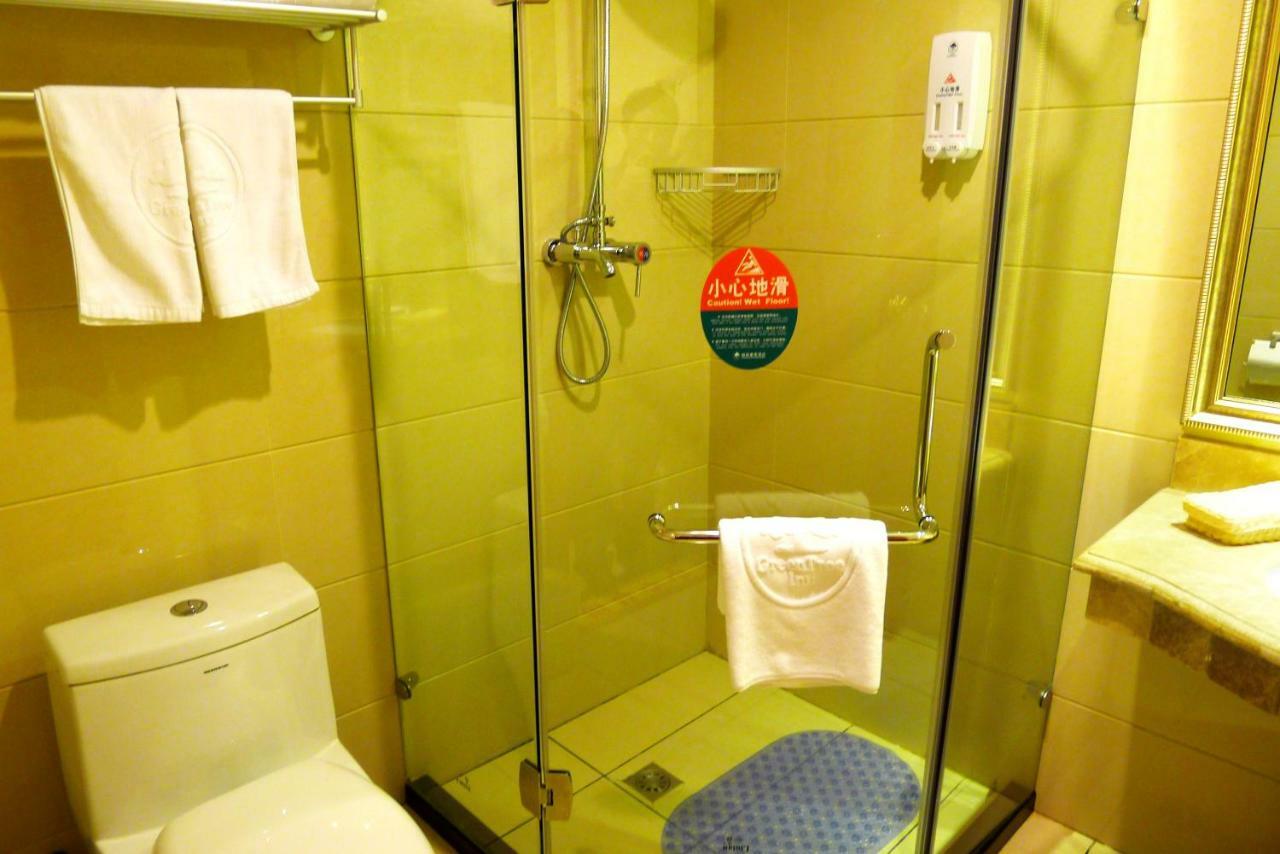 Greentree Inn Guiyang Court Street West Zhongshan Road Subway Station Business Hotel ภายนอก รูปภาพ