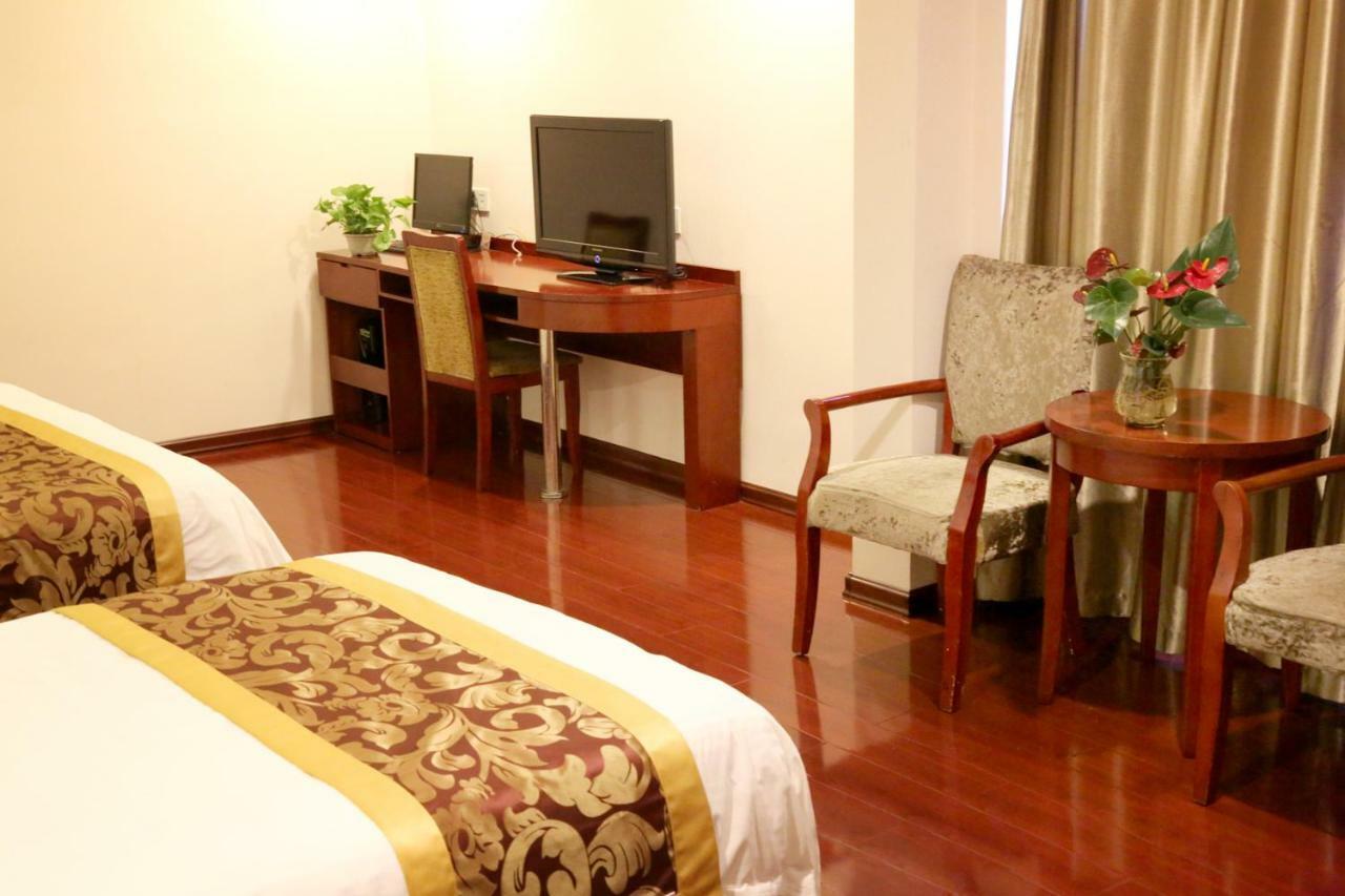 Greentree Inn Guiyang Court Street West Zhongshan Road Subway Station Business Hotel ภายนอก รูปภาพ