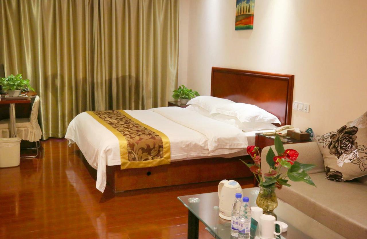 Greentree Inn Guiyang Court Street West Zhongshan Road Subway Station Business Hotel ภายนอก รูปภาพ