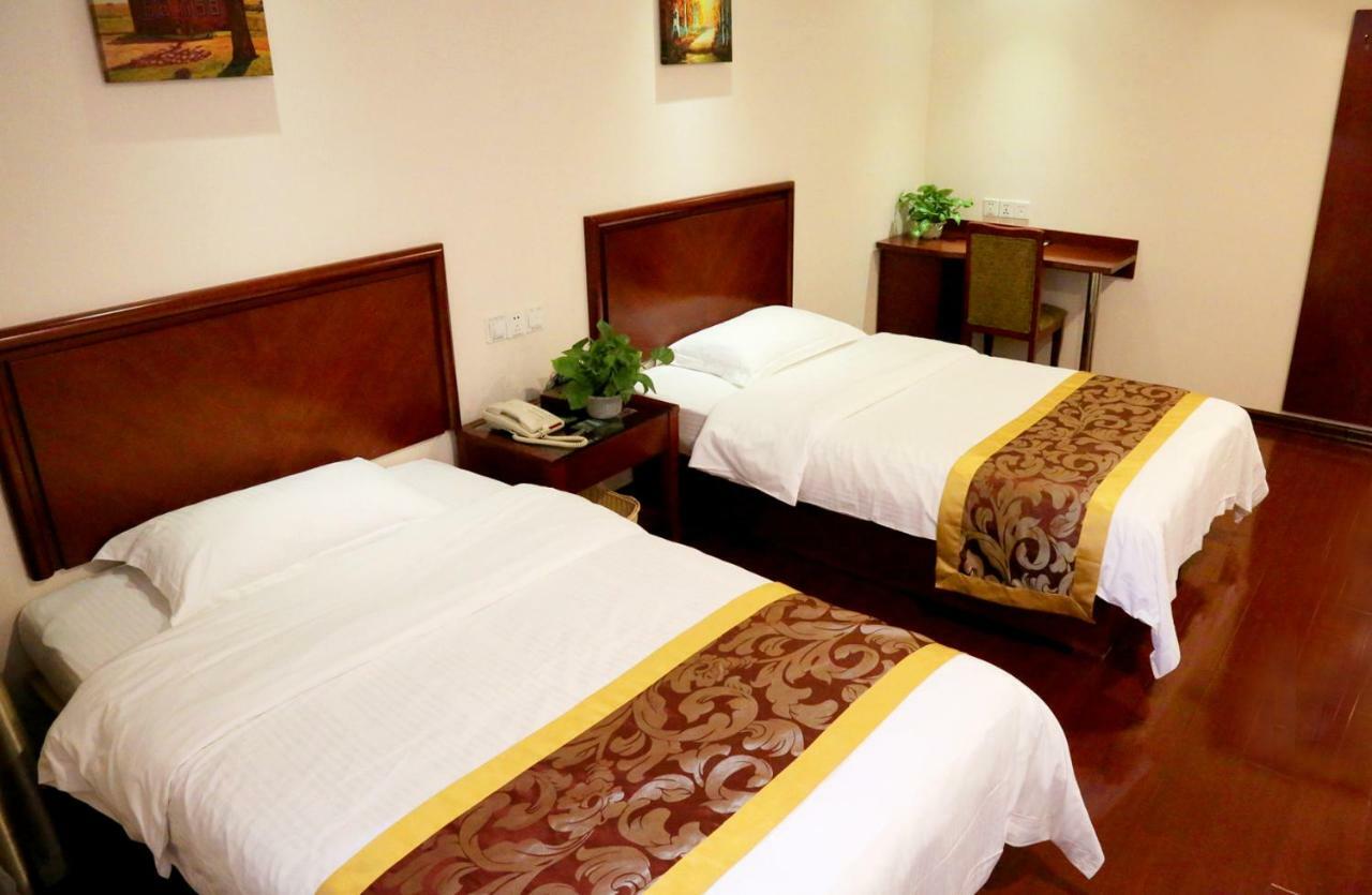 Greentree Inn Guiyang Court Street West Zhongshan Road Subway Station Business Hotel ภายนอก รูปภาพ