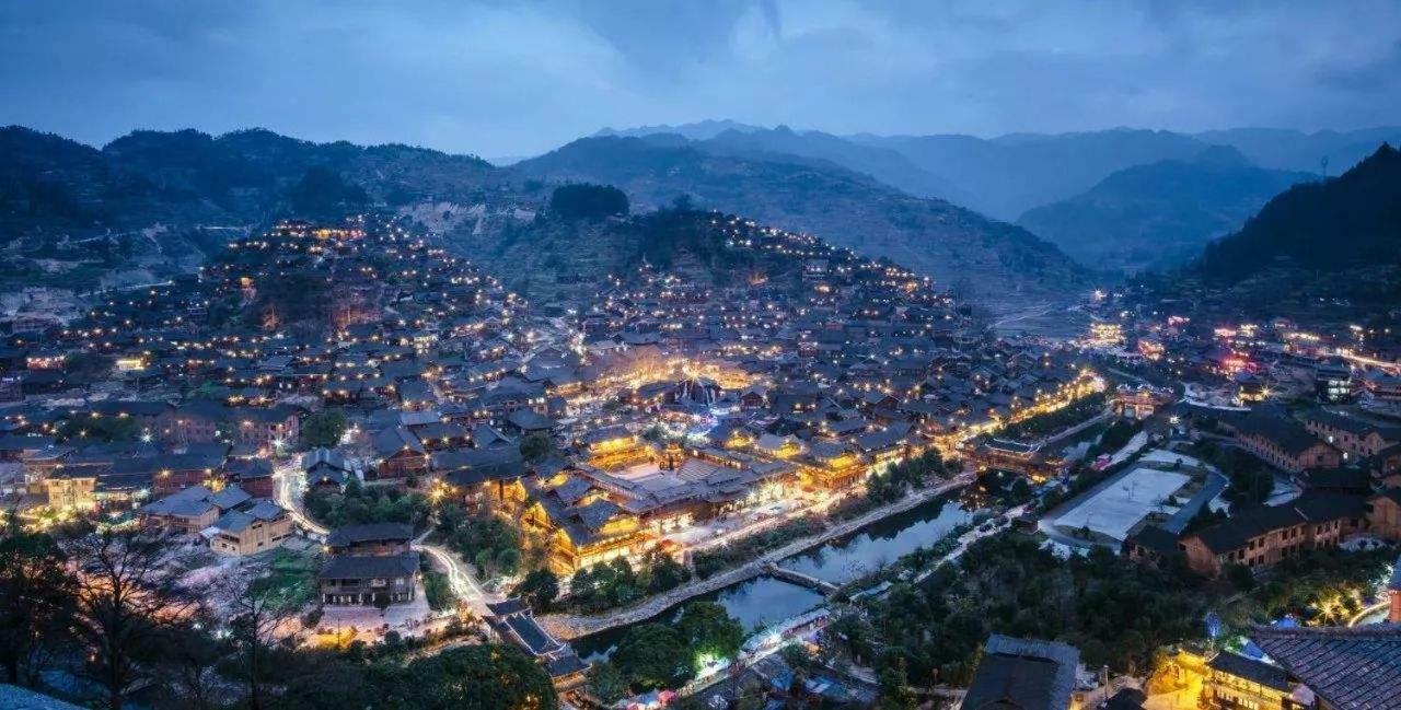 Greentree Inn Guiyang Court Street West Zhongshan Road Subway Station Business Hotel ภายนอก รูปภาพ